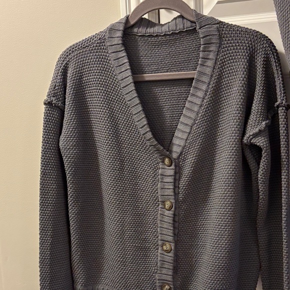 Women's Two-piece Gray Knit Cardigan/Jogger Pants - Picture 2 of 10